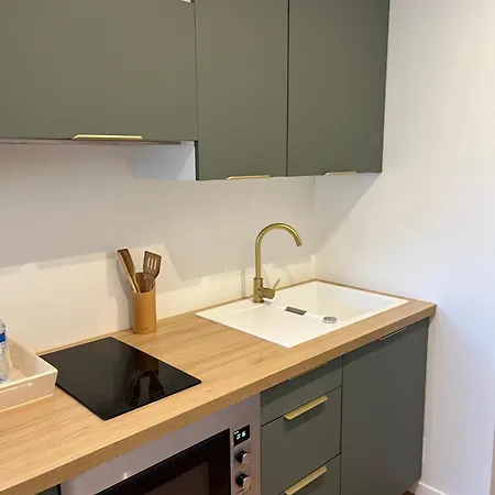 A Апартаменти